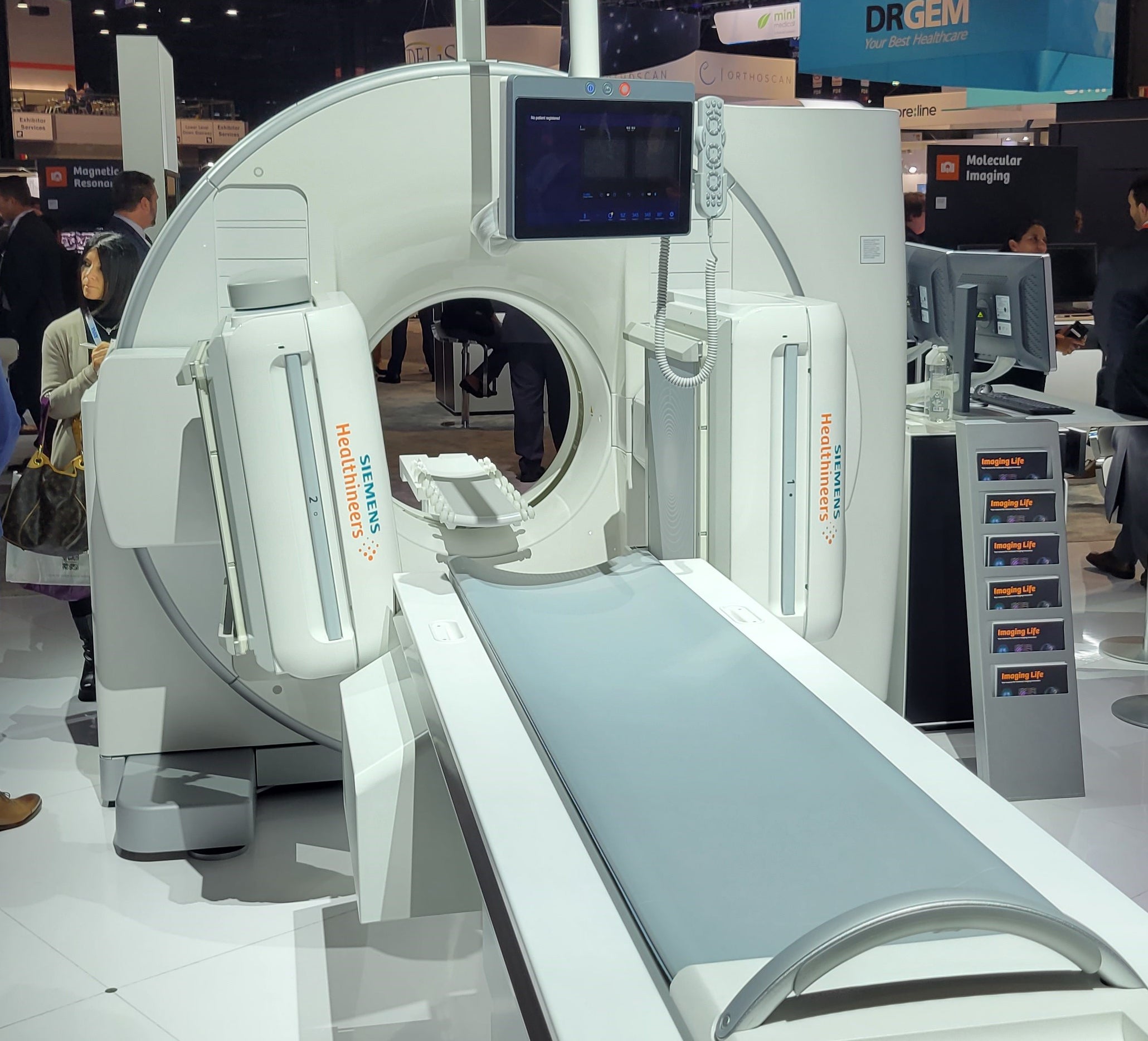 Siemens Healthineers Highlights Progress of Photon-Counting CT and More at RSNA 2022
